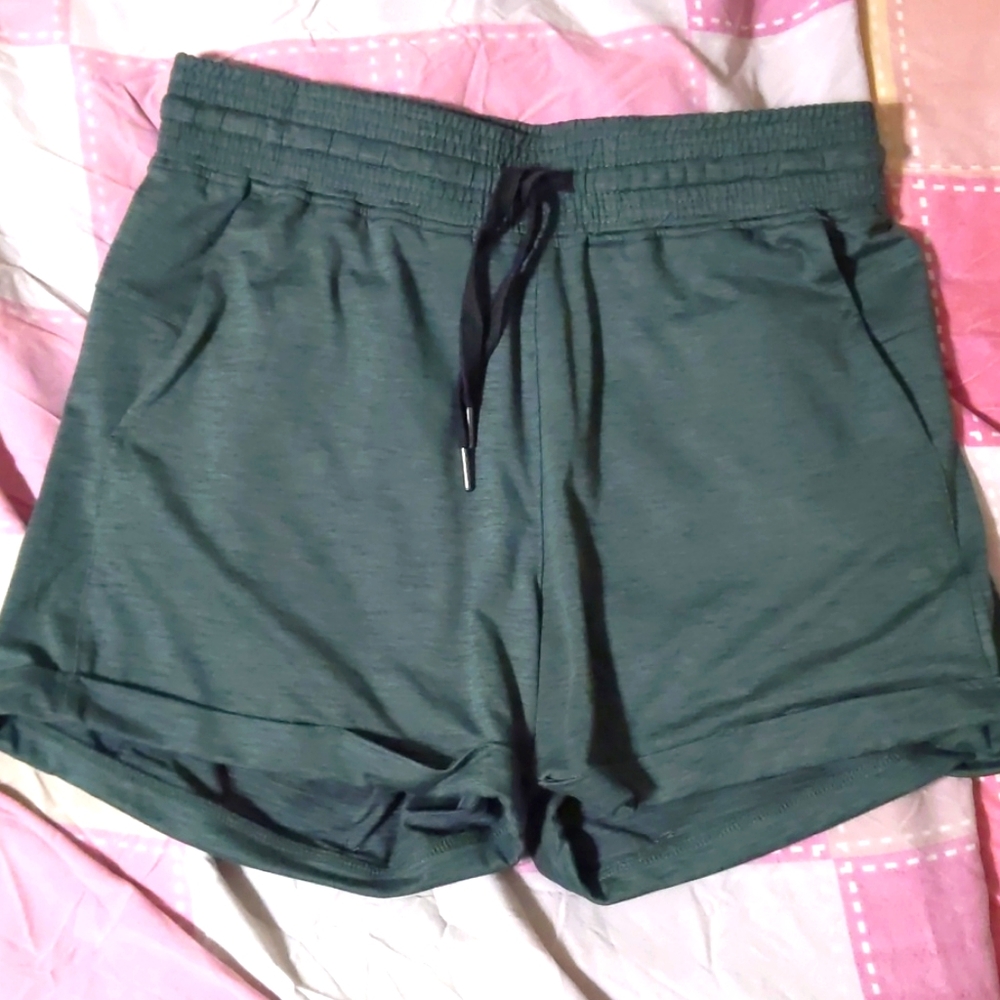 Born primitive female lounge shorts